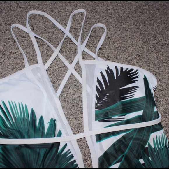 Palm Leaf Print Plunge Monokini - Picture 6 of 6